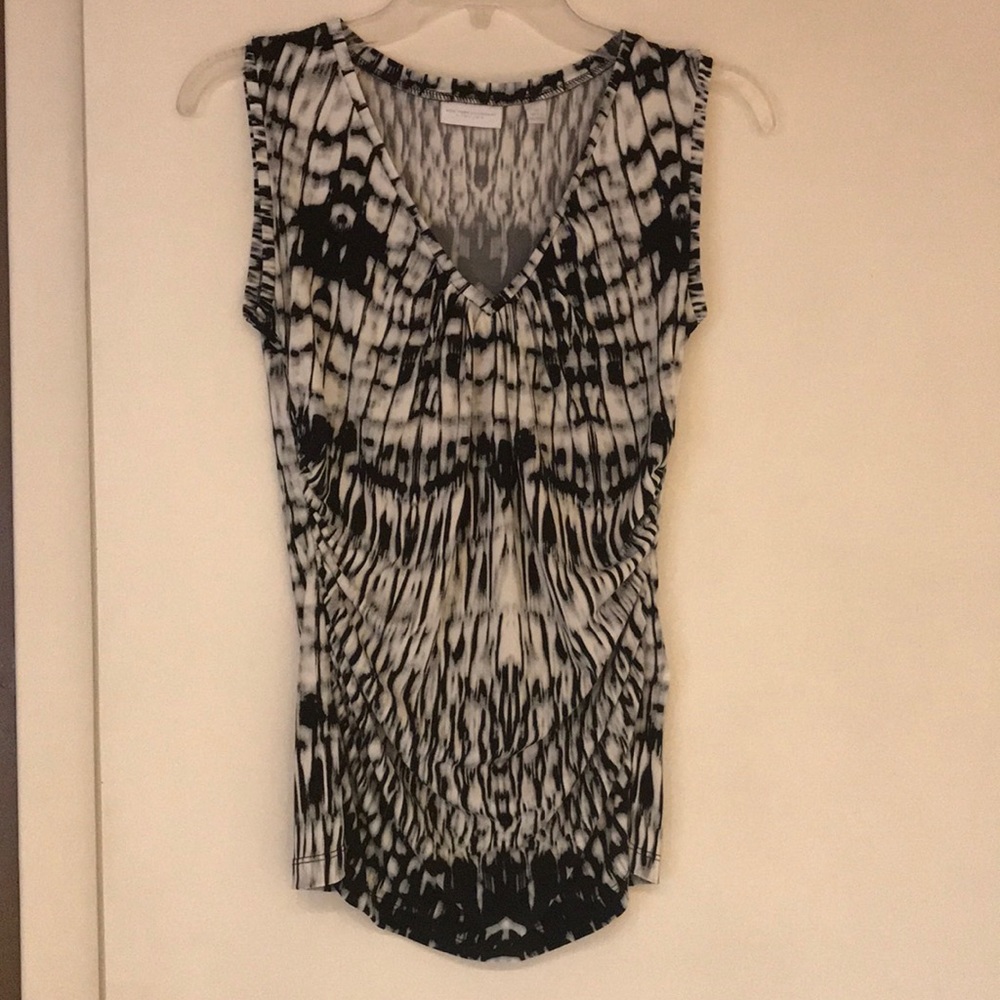 XS New York & Company sleeveless shirt